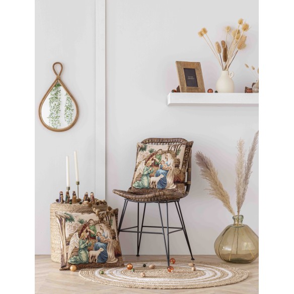 Jacquard cushion with Adoration. 45x45 HOLY FAMILY