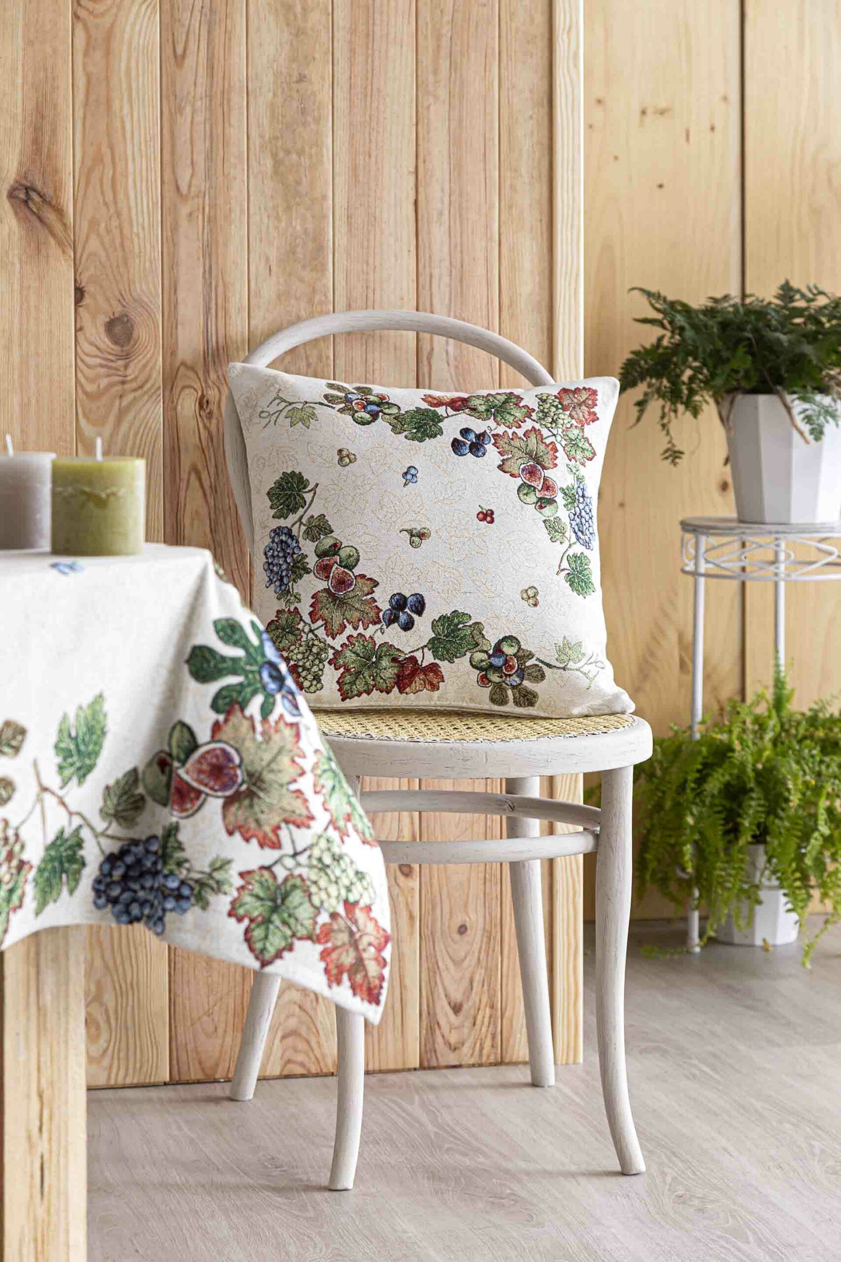 Cojin Jacquard con hojas de parra 45x45 PARRA